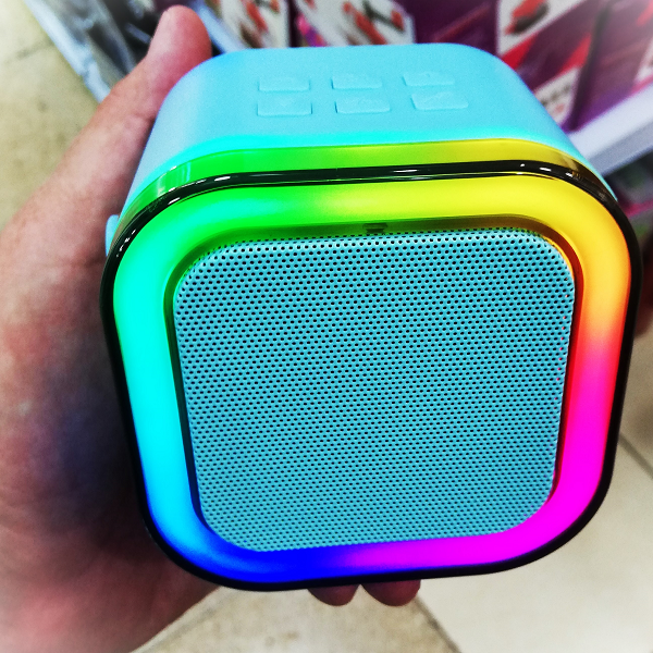 PARLANTE MINI KARAOKE PORTATIL