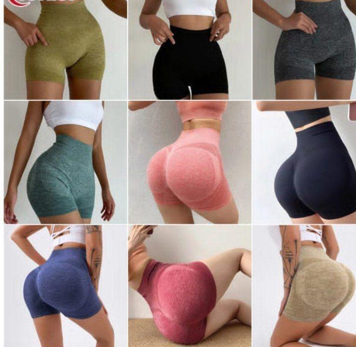 SHORT LEVANTA COLA